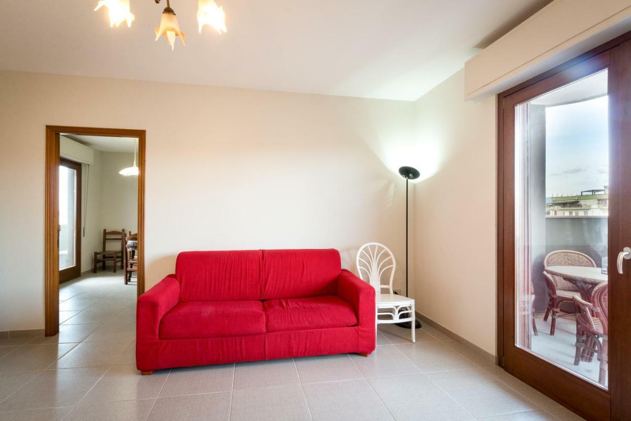 Poetto Beach Apartment Quartu SantʼElena Exterior foto